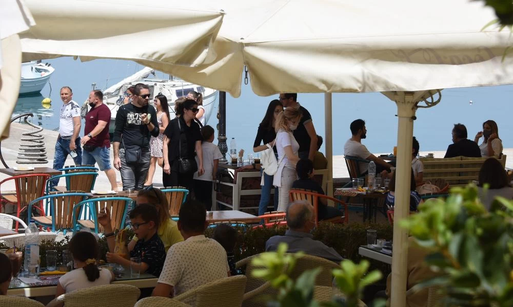 Το πρώτο "ελεύθερο" Σαββατοκύριακο - Πως θα λειτουργήσει η εστίαση